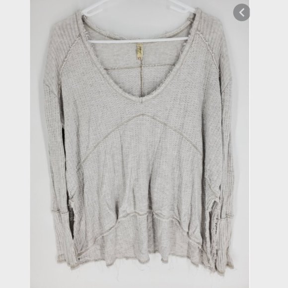Free People Sweaters - FREE PEOPLE scoop distressed sweater